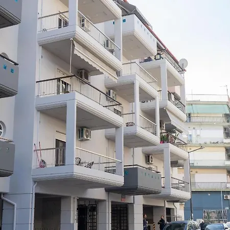 Ferienwohnung The Whole Packet A5 Center With Parking Larissa Exterior foto
